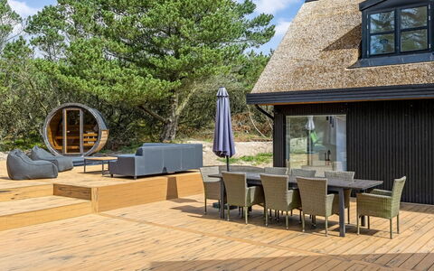 Hejdie - 750M from the Sea: Plafond, Sol, Design Intérieur, Sol, Composite, Meubles, Recours, Hôtel, Conception, Daylighting