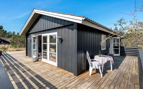 Andrea - 1.6Km from the Sea: Bois, Chalet, Planche, Dur, Ombre, Plate-Forme, Siding, Cabanon, Cabane, Batiments Jardin