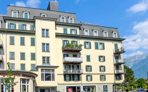 Orya: Bâtiment, Ciel, Fenêtre, Nuage, Condominium, Design Urbain, Arbre, Roue, Matériel De La Propriété, Zone Résidentielle