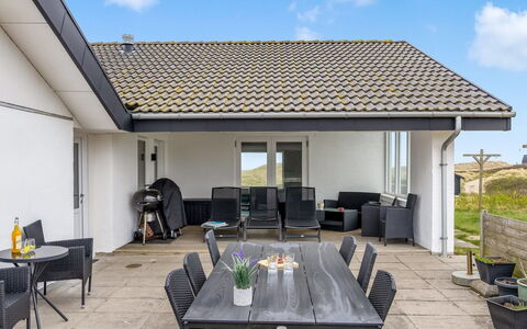 Hilmer - 180M from the Sea: Maison, Domicile, Porte, Toit, Chalet, Biens, Jardin, Ombre, Siding, Cour