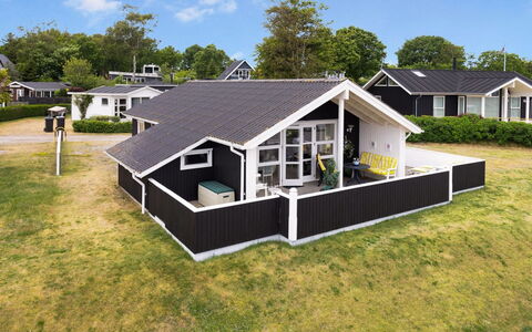 Yvette - 150M from the Sea: Chalet, Cabanon, Cabane, Ferme, Prairie, Cabane, Grange, Cabane En Rondins, Batiments Jardin
