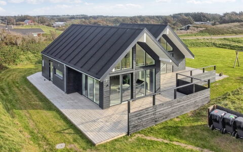 Othinkarl - 100M from the Sea: Design Intérieur, Plafond, Appartement, Sol, Meubles, Sol, Pièce, Éclairage, Domicile, Canapé