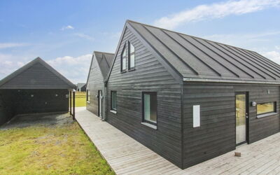Othinkarl - 100M from the Sea
