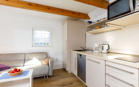 Hexenhäuschen: Cabinetry, Meubles, Propriété, Comptoir, Bâtiment, Bois, Cuisinière, Design Intérieur, Appareil De Cuisine, Tiroir