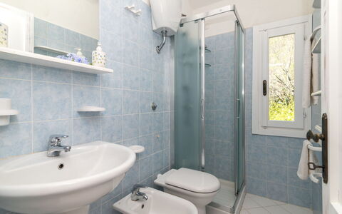 Arcobaleno: Luminaire Plomberie, Propriété, Robinet, Évier, Bleu, Lavabo, Violet, Salle De Bains, Noir, Bâtiment