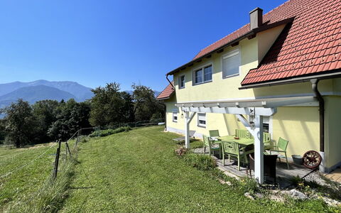 Rosental: Ciel, Plante, Bâtiment, Fenêtre, Lot Terre, Pente, Maison, Paysage Naturel, Herbe, Chalet