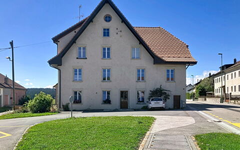 Grand-Rue 143: Piscine, Ferme, Biens, Villa, Recours, Hacienda, Eco Hôtel, Arrière-Cour