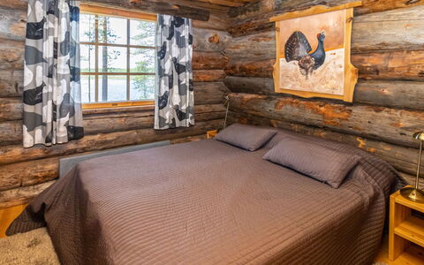 Villihanhi: Bois, Sol, Chambre, Cabane En Rondins, Plafond, Tache De Bois, Dur, Literie, Lit, Drap De Lit