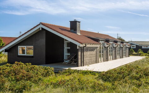 Blaguna - 600M from the Sea: Plafond, Sol, Design Intérieur, Sol, Composite, Meubles, Recours, Hôtel, Conception, Daylighting