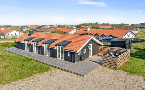 Blaguna - 600M from the Sea: Plafond, Sol, Design Intérieur, Sol, Composite, Meubles, Recours, Hôtel, Conception, Daylighting