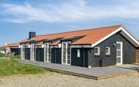 Blaguna - 600M from the Sea: Plafond, Sol, Design Intérieur, Sol, Composite, Meubles, Recours, Hôtel, Conception, Daylighting