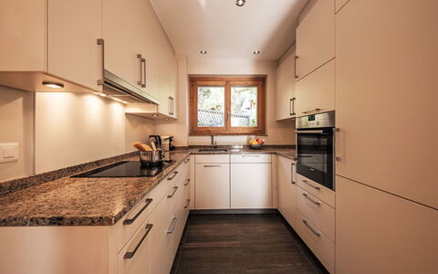 Dipankar: Cuisine, Comptoir, Appareil De Cuisine, Design Intérieur, Principaux Appliance, Cabinetry, Bois, Sol, Meubles, Le Fourneau