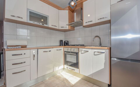 4All: Cabinetry, Comptoir, Propriété, Bâtiment, Evier, Cuisinière, Appareil De Cuisine, Évier, Électroménager, Cuisine