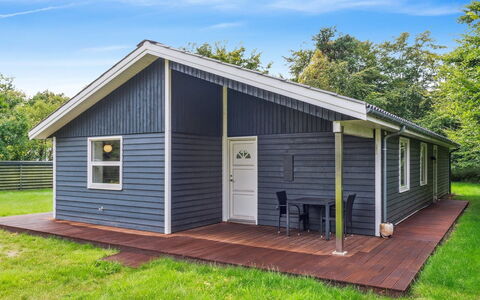 Gisl - 1.3Km from the Sea: Maison, Domicile, Toit, Chalet, Biens, Aménagement Paysager, Batiments Jardin, Siding, Ferme