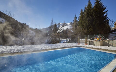 Viehhofen 100: L'Eau, Ciel, Ressources En Eau, Piscine, Bleu Azur, Nuage, Plan D'Eau, Bâtiment, Paysage Naturel