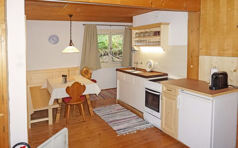 Lieblingsplatz: Cabinetry, Propriété, Meubles, Comptoir, Bois, Cuisinière, Appareil De Cuisine, Design Intérieur, Électroménager, Gaz Poele