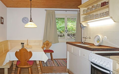 Lieblingsplatz: Cabinetry, Propriété, Meubles, Bois, Comptoir, Design Intérieur, Table, Chaise, Architecture, Sol