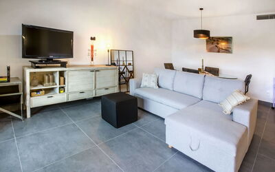Logement:&nbsp;Golden Ray 106.2