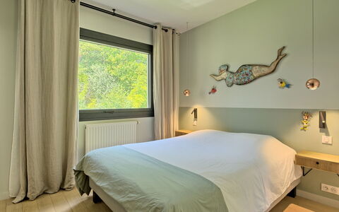 Villa la Rose des Sables: Meubles, Propriété, Bâtiment, Confort, Fenêtre, Bois, Textile, Design Intérieur, Ombre, Cadre De Lit
