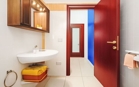 L'Oasi della Gatta Panciona: Sol, Bois, Design Intérieur, Sol, Plafond, Pièce, Porte, Luminaire Plomberie, Salle De Bains, Appartement