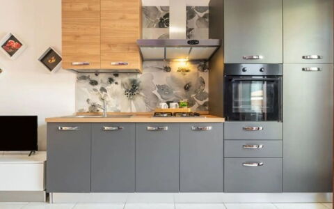 La Dimora del Piccolo Principe: Appareil De Cuisine, Cuisine, Cabinetry, Meubles, Comptoir, Principaux Appliance, Design Intérieur, Bois, Électroménager, Sol