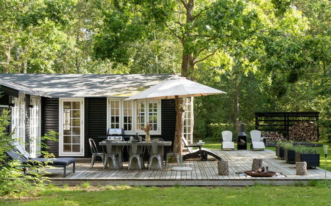 Torben - 750M from the Sea: Meubles, Design Intérieur, Sol, Bois, Sol, Plafond, Parquet, Chaise, Table, Éclairage