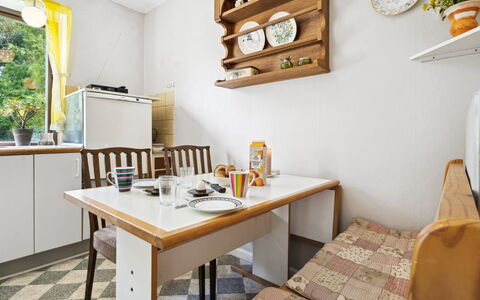 Magh - 9.8Km from the Sea: Meubles, Design Intérieur, Bois, Sol, Sol, Cuisine, Pièce, Principaux Appliance, Cabinetry, Comptoir