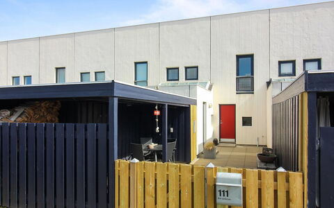Virpi - 1Km from the Sea: Plafond, Sol, Design Intérieur, Sol, Composite, Meubles, Recours, Hôtel, Conception, Daylighting