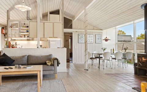 Henryk - 350M from the Sea: Design Intérieur, Sol, Bois, Plafond, Meubles, Sol, Parquet, Salon, Canapé, Domicile