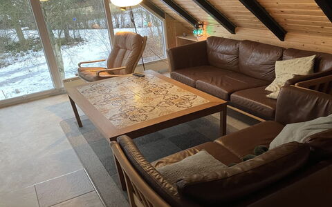 Calla - 250M from the Sea: Meubles, Design Intérieur, Sol, Sol, Bois, Plafond, Canapé, Parquet, Salon, Pièce
