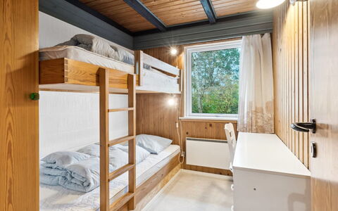 Calla - 250M from the Sea: Bois, Design Intérieur, Chambre, Plafond, Tache De Bois, Planche, Dur, Pièce, Lit, Literie
