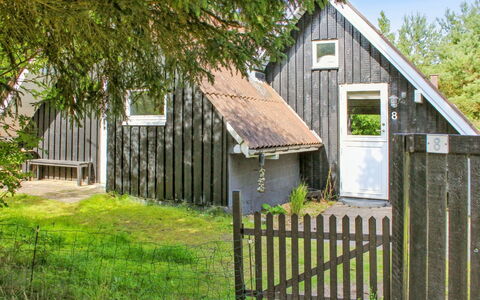 Keimo - 1.3Km from the Sea: Toit, Domicile, Chalet, Biens, Mobilier De Jardin, Cour, Tableau De Plein Air, Cour, Arrière-Cour, Villa