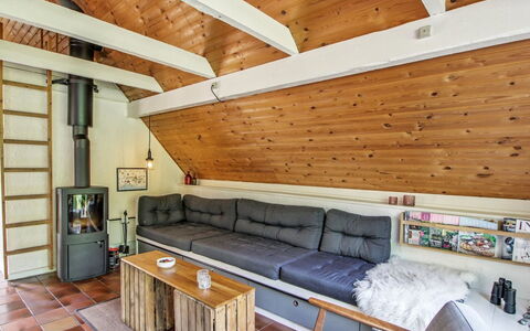 Keimo - 1.3Km from the Sea: Meubles, Design Intérieur, Sol, Bois, Sol, Plafond, Parquet, Chaise, Table, Éclairage