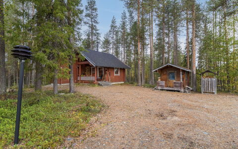 Kuukkelin Tupa 1: Arbre, Bois, Chalet, Maison, Toit, Domicile, Cabane En Rondins, Cabanon, Des Bois, Zone Rurale