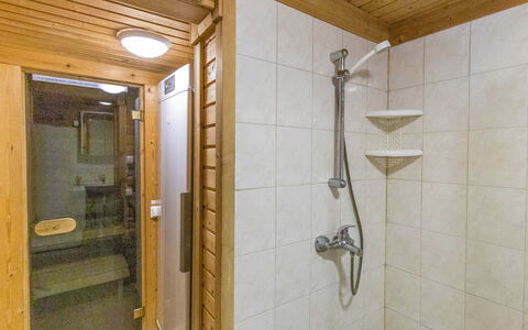Kuukkelin Tupa 1: Sol, Bois, Sol, Luminaire Plomberie, Design Intérieur, Plafond, Salle De Bains, Plomberie, Lavabo, Pièce