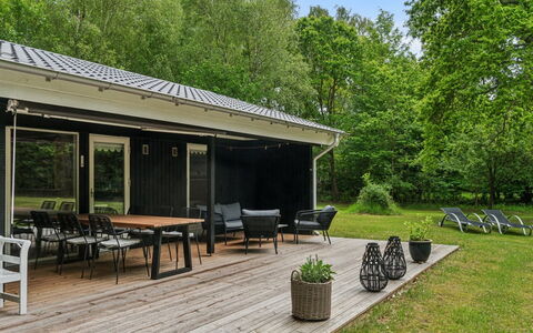 Judyta - 250M to the Fjord: Toit, Domicile, Chalet, Biens, Mobilier De Jardin, Cour, Tableau De Plein Air, Cour, Arrière-Cour, Villa