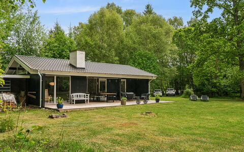 Judyta - 250M to the Fjord: Toit, Domicile, Chalet, Biens, Mobilier De Jardin, Cour, Tableau De Plein Air, Cour, Arrière-Cour, Villa