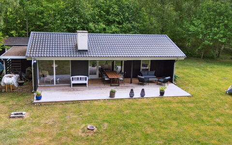Judyta - 250M to the Fjord: Meubles, Design Intérieur, Sol, Bois, Sol, Plafond, Parquet, Chaise, Table, Éclairage