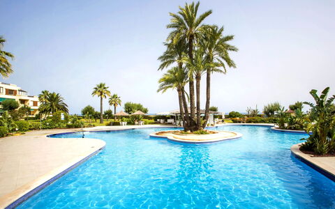 Playa Grande: L'Eau, Ciel, Plante, Propriété, La Nature, Bleu Azur, Piscine, Arbre, Arecales, Loisir