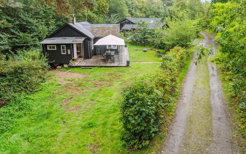 Lucie - 50M from the Sea: Maison, Arbuste, Chalet, Domicile, Zone Rurale, Toit, Jardin, Ferme, Biens, Batiments Jardin
