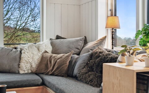 Leif - 400M from the Sea: Meubles, Design Intérieur, Bois, Sol, Sol, Pièce, Canapé, Throw Pillow, Domicile, Salon
