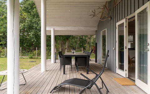 Keijo - 150M from the Sea: Toit, Domicile, Porte, Chalet, Ombre, Siding, Cour, Biens, Arrière-Cour