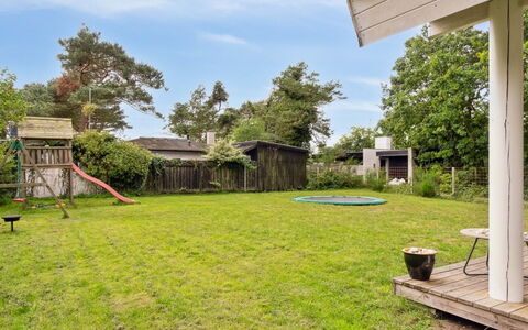 Keijo - 150M from the Sea: Toit, Domicile, Porte, Chalet, Ombre, Siding, Cour, Biens, Arrière-Cour