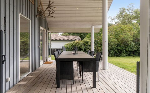 Keijo - 150M from the Sea: Toit, Domicile, Porte, Chalet, Ombre, Siding, Cour, Biens, Arrière-Cour