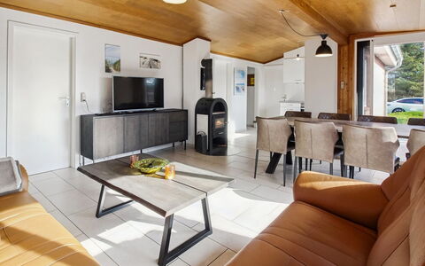 Nalin - 500M from the Sea: Meubles, Design Intérieur, Sol, Sol, Canapé, Bois, Plafond, Pièce, Salon, Table