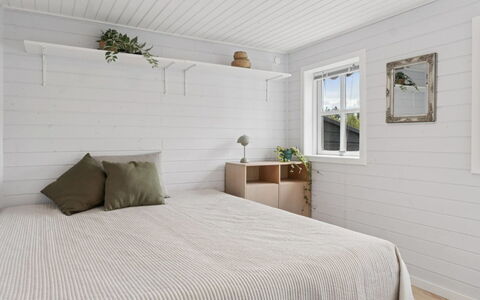 Byrial - 600M from the Sea: Bois, Plafond, Sol, Sol, Design Intérieur, Planche, Parquet, Dur, Luminaire, Tache De Bois