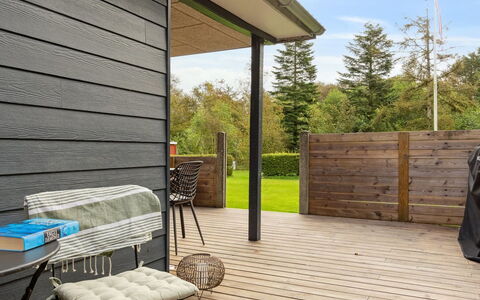 Jobst - 600M to the Fjord: Toit, Domicile, Chalet, Biens, Mobilier De Jardin, Cour, Tableau De Plein Air, Cour, Arrière-Cour, Villa