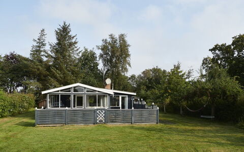 Aave - 200M from the Sea: Toit, Domicile, Chalet, Biens, Mobilier De Jardin, Cour, Tableau De Plein Air, Cour, Arrière-Cour, Villa