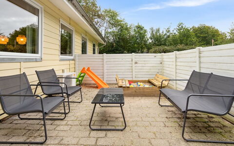 Viljo - 30Km from the Sea: Meubles, Mobilier De Jardin, Chaise, Table, Tableau De Plein Air, Jardin, Banc, Tache De Bois, Table Basse, Patio