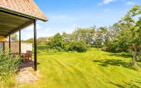 Othinkarl - 1Km from the Sea: Herbe, Prairie, Paysage, Écorégion, Plaine, Communauté Des Plantes, Lot Terre, Mobilier De Jardin, Prairie, Formations Arbustives